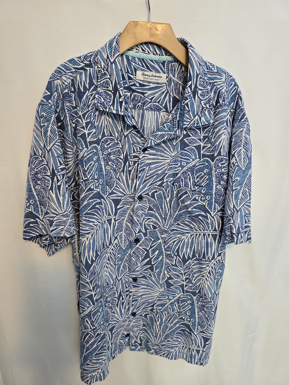Tommy Bahama Blue and White Tropical Print Camp Shirt XXL